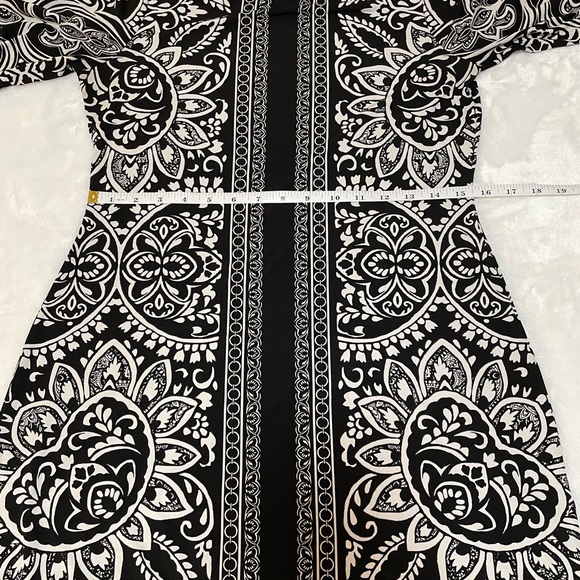 White House Black Market 3/4 Sleeve Dress - Picture 8 of 9